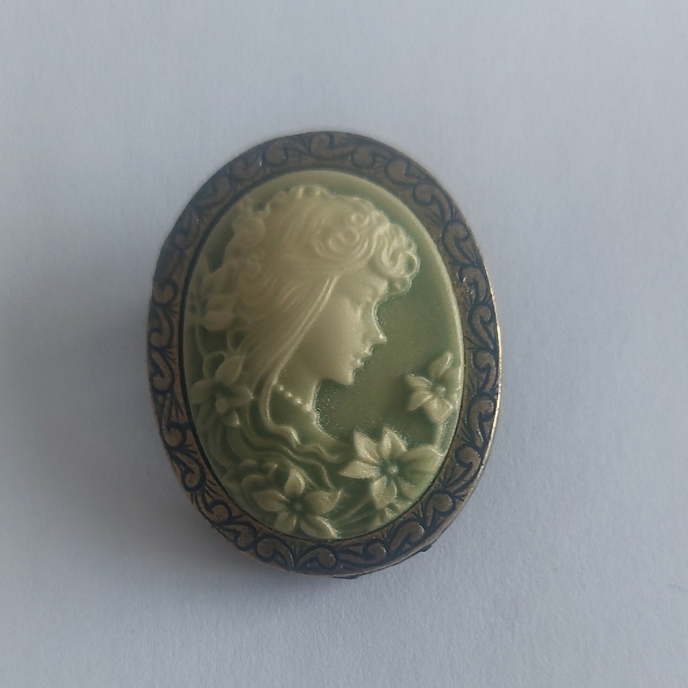 Elegant Green Cameo Brooch